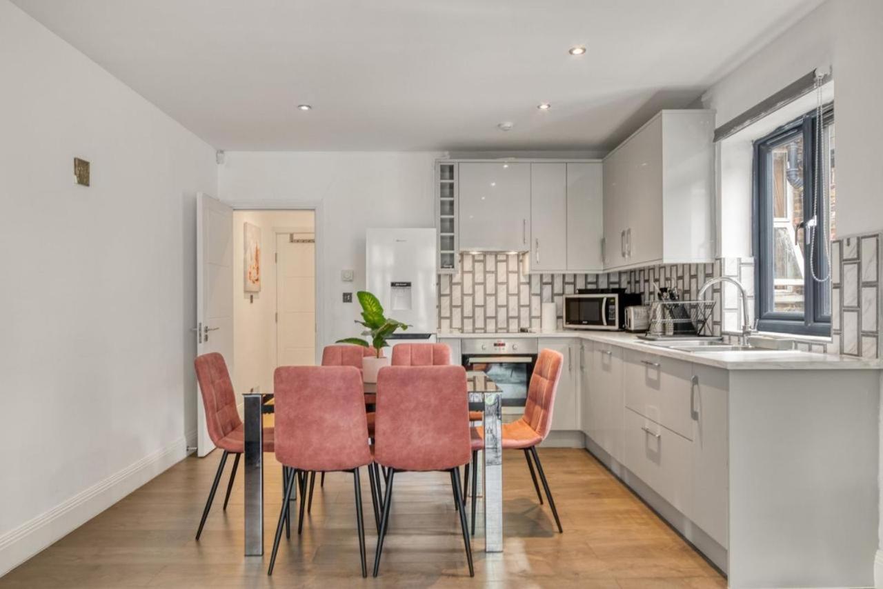 Apartmán Luxurious Hidden Gem In Wandsworth Londýn Exteriér fotografie