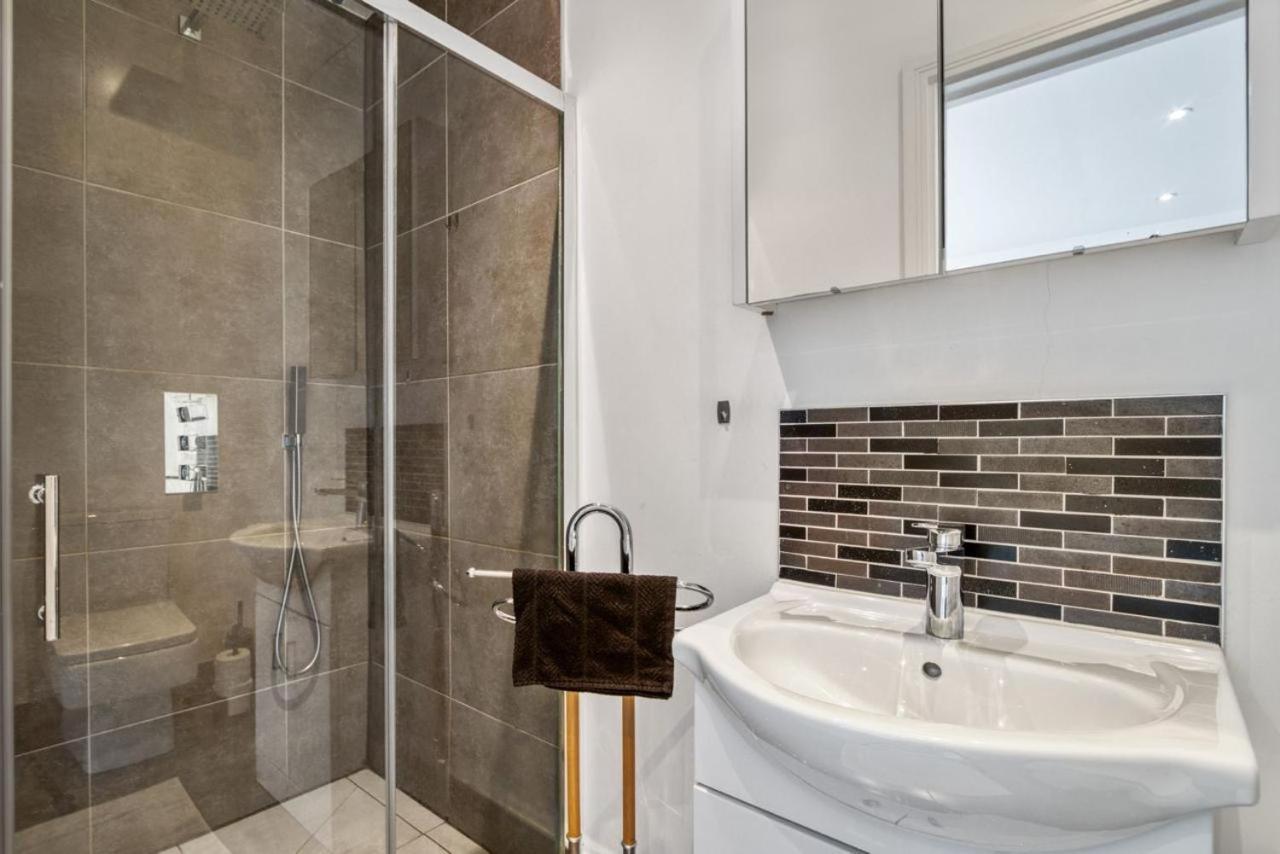 Apartmán Luxurious Hidden Gem In Wandsworth Londýn Exteriér fotografie
